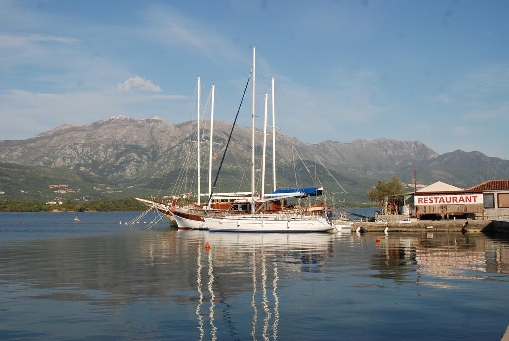 Dubravcevic Residence Tivat Buitenkant foto