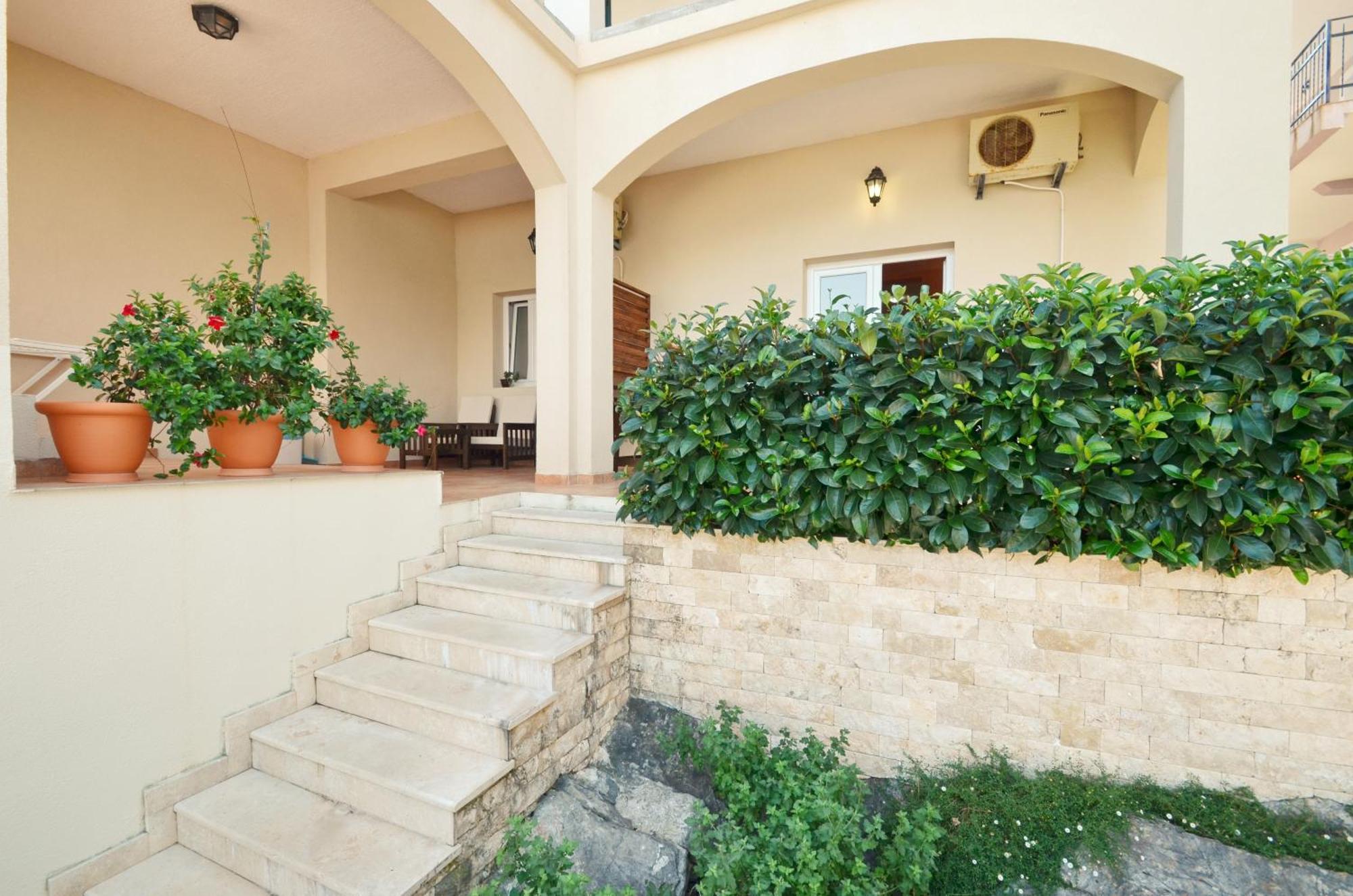 Dubravcevic Residence Tivat Buitenkant foto
