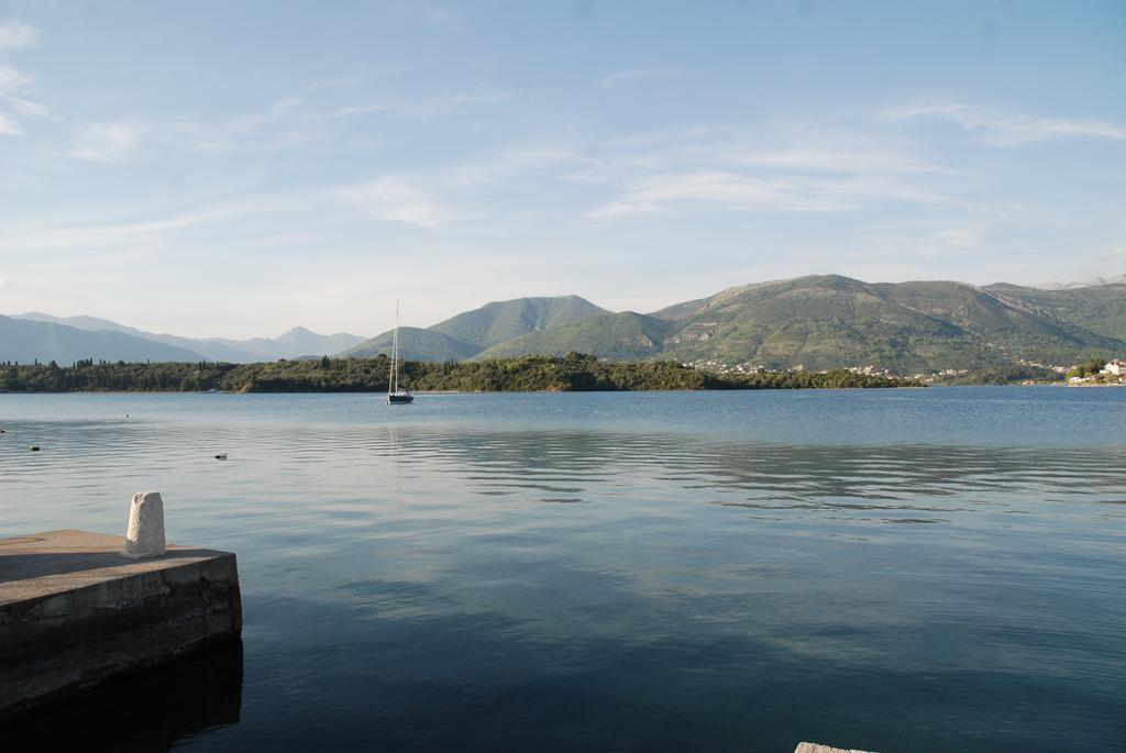 Dubravcevic Residence Tivat Buitenkant foto