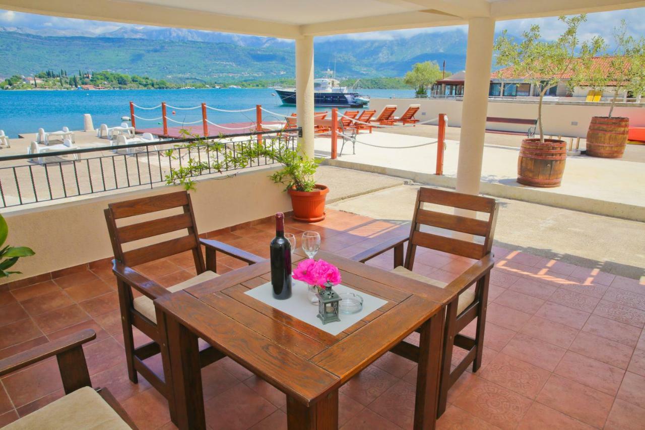 Dubravcevic Residence Tivat Buitenkant foto
